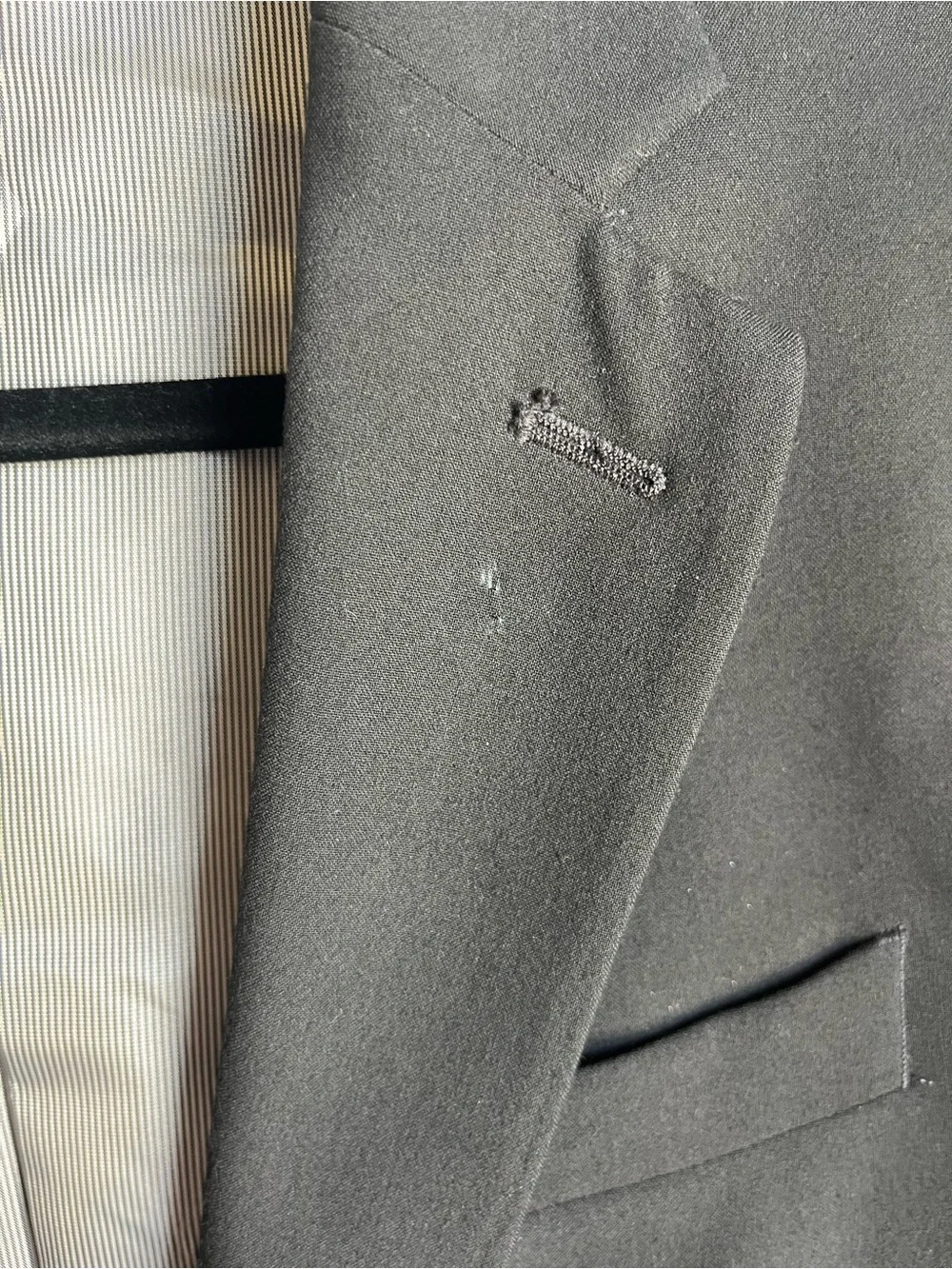 jf j.ferrar Men's Black Two-Button Sport Coat